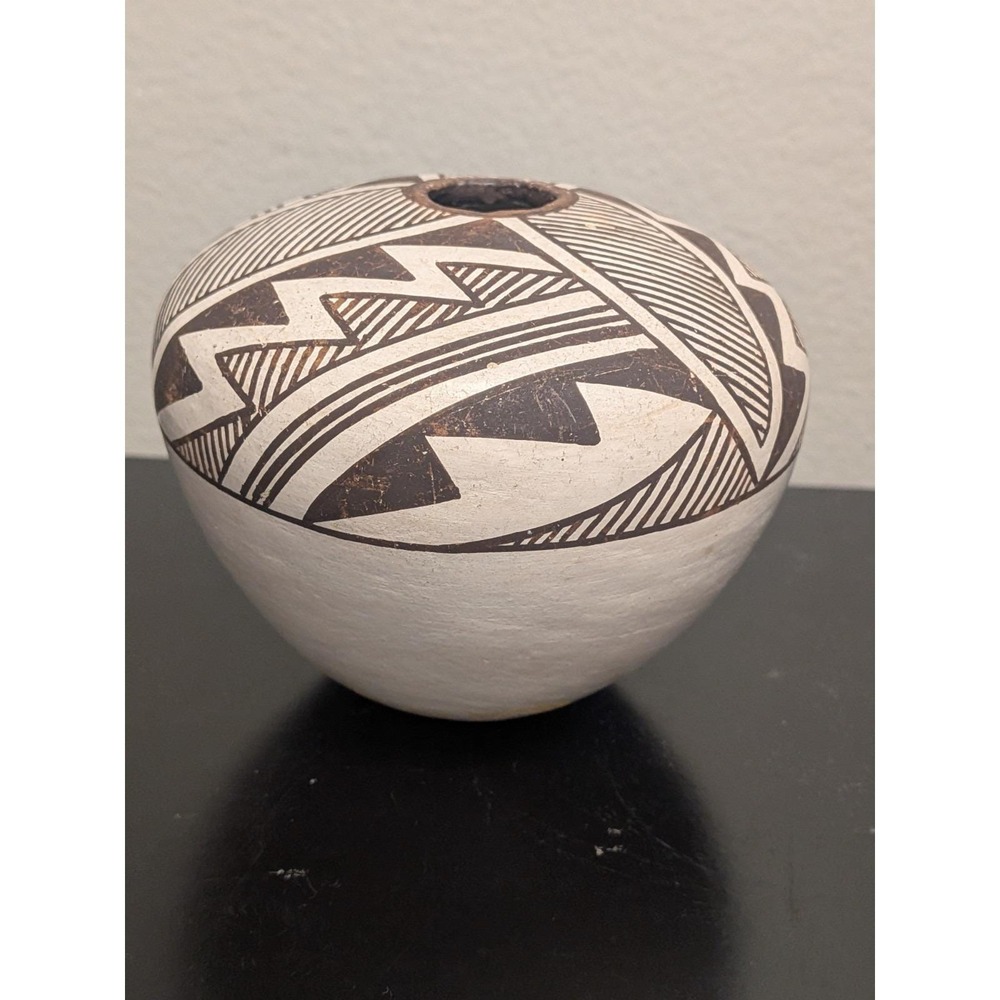 Acoma Pueblo Fine Line Pottery Seed Jar Rose Chino Garcia Black On White 3x4